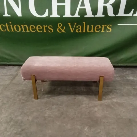 QUALITY DESIGNER SMALL 2 SEATER BLUSH FABRIC BENCH WITH GOLD METAL LEGS