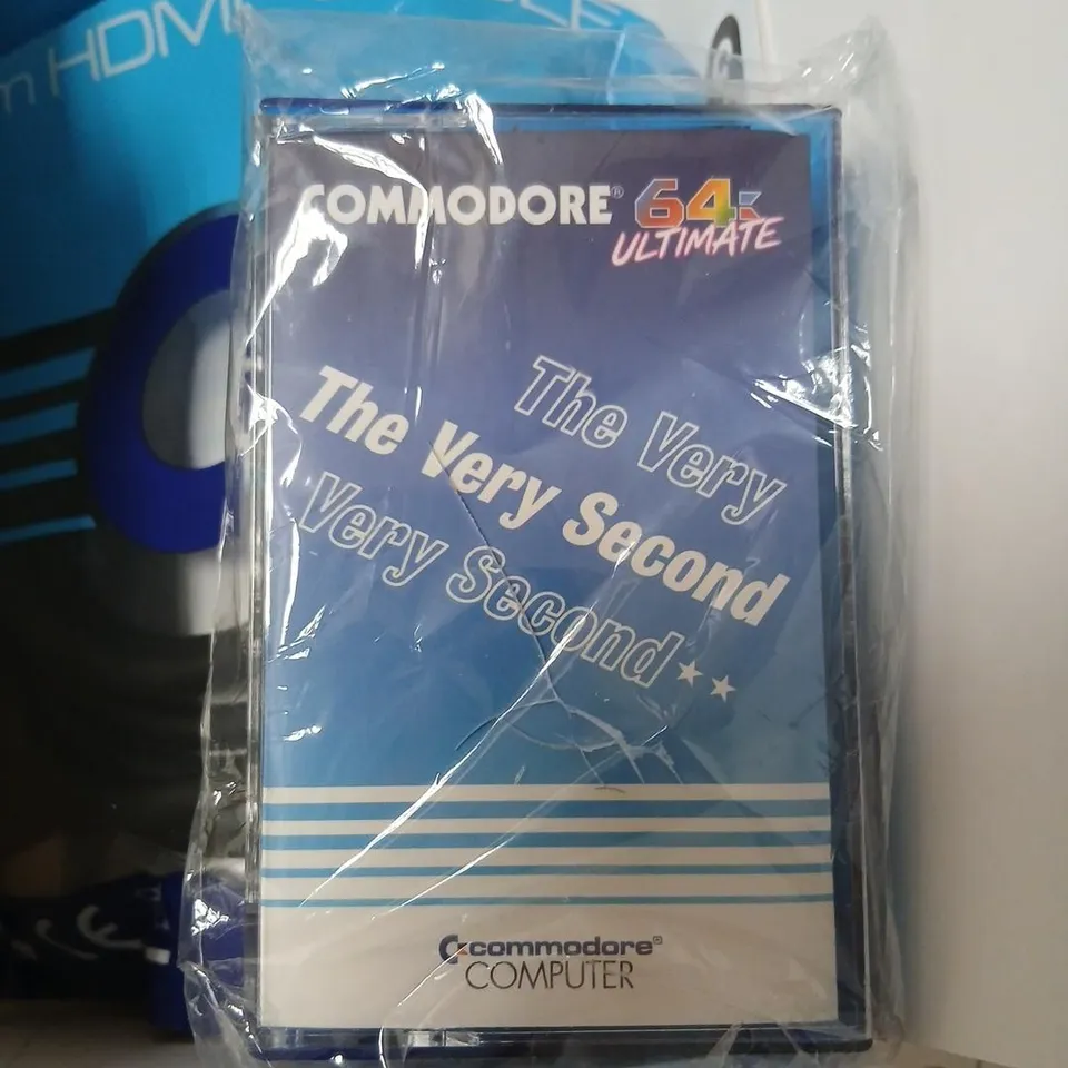 COMMODORE 64 ULTIMATE WITH KEYBOARD – BOXED SET