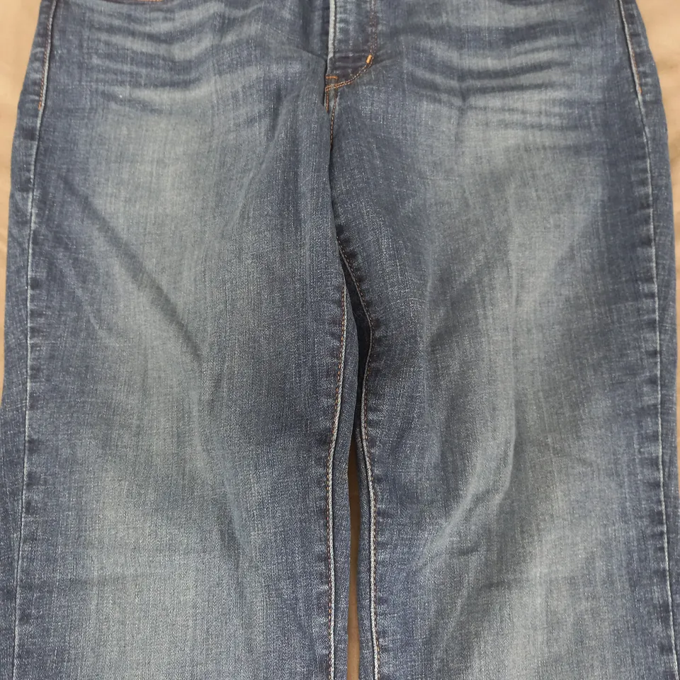 LEVI'S 312 SHAPING SLIM JEANS IN BLUE SIZE 33/32