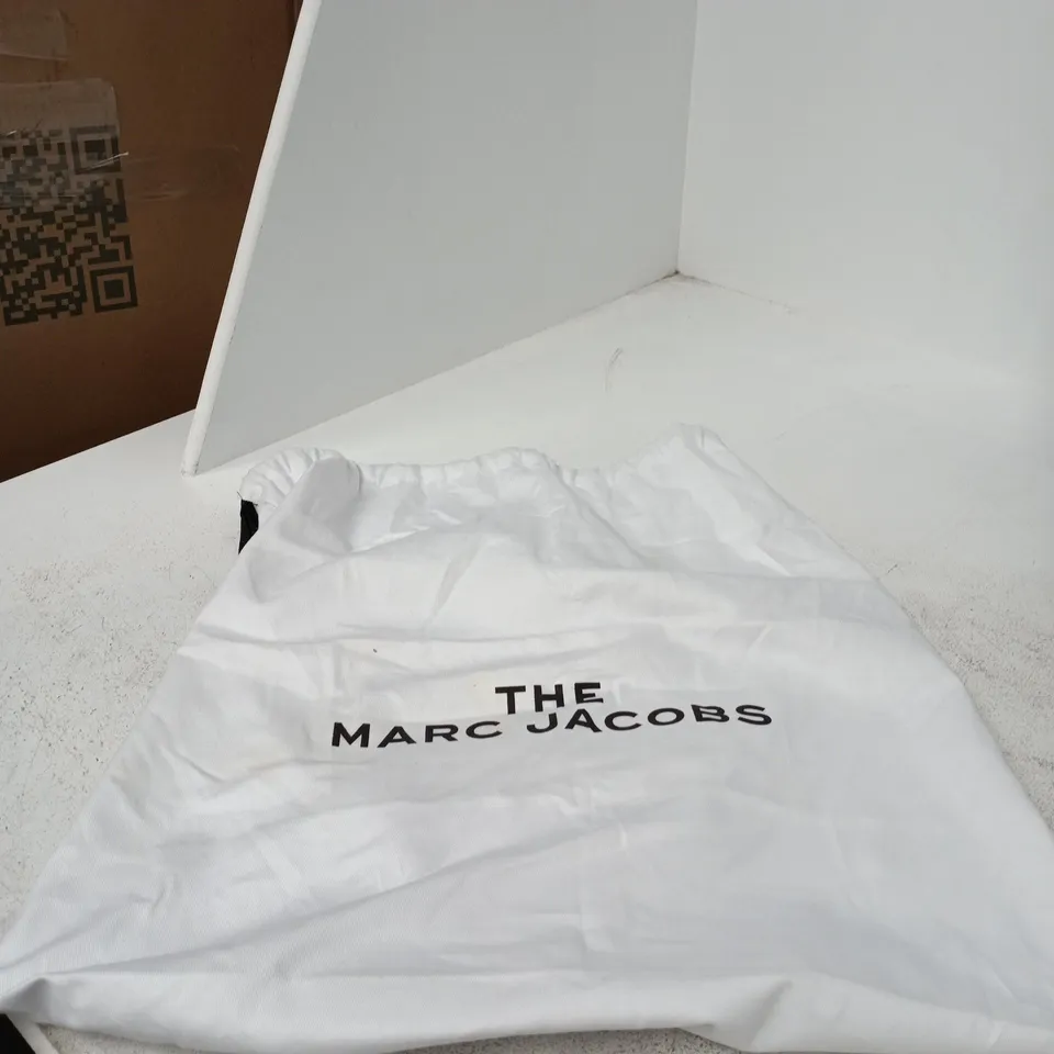 MARC JACOBS THE TOTE BLACK LEATHER WITH DUST BAG