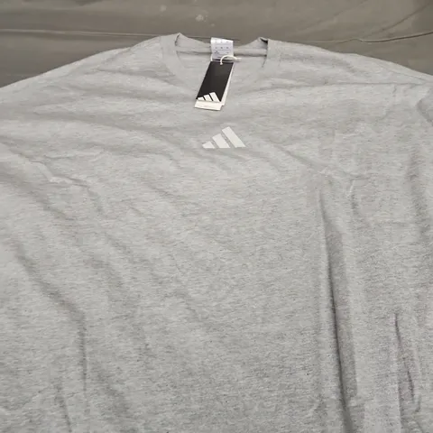 ADIDAS LOGO CASUAL TEE - SIZE 2XL