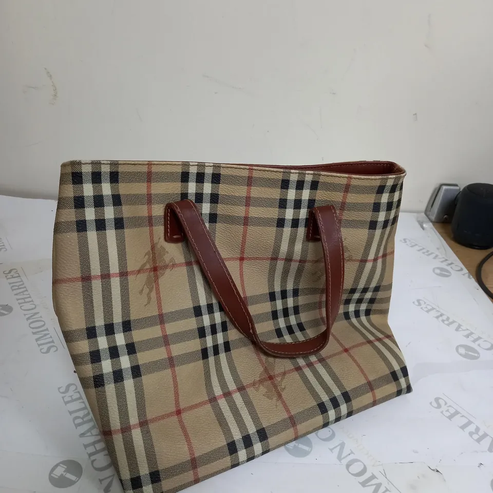 BURBERRY HANDLE BAG 