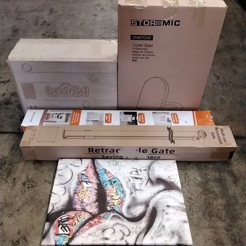 A PALLET OF VARIOUS ITEMS TO INCLUDE. TOILET SEAT, ART WORK, RETRACTABLE GATE, TRUNKI