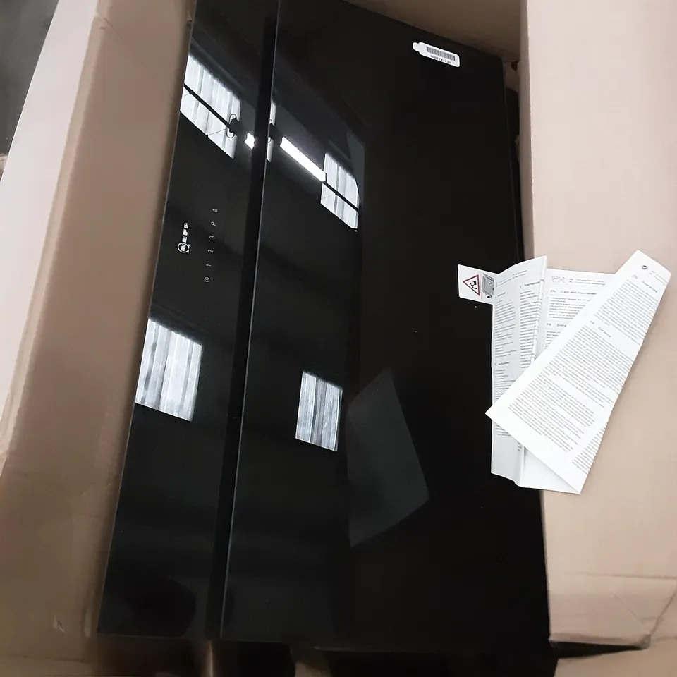 BOXED NEFF EXTRACTOR HOOD 