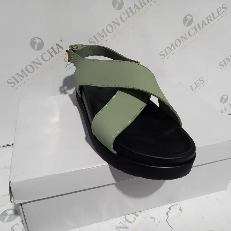 & OTHER STORIES CRISS-CROSS LEATHER SANDALS IN GREEN & BLACK - UK SIZE 8