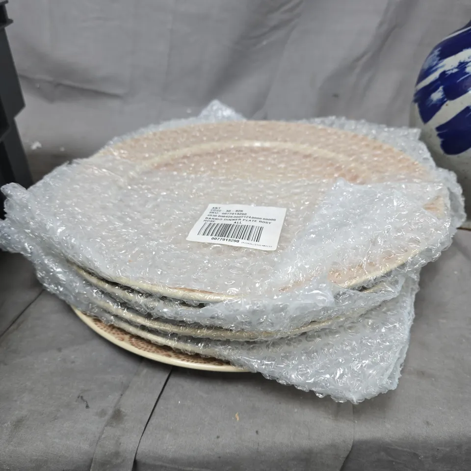 5X CREAM CERAMIC DINNER PLATE WITH DOTTED RIM PATTERN