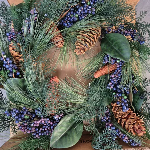 BOXED BLUEBERRY CHRISTMAS WREATH