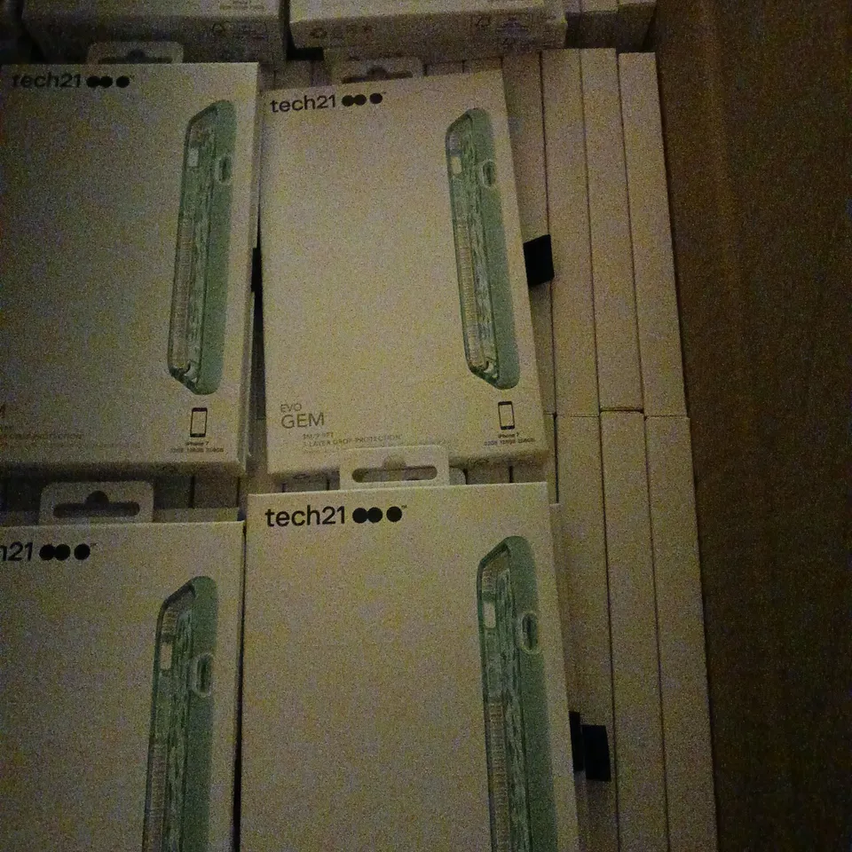 BOX OF APPROXIMATELY 225 TECH21 EVO GEM MINT GREEN IPHONE 7 - COLLECTION ONLY