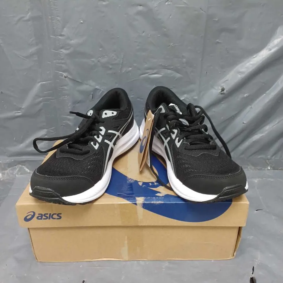 ASICS LADIES GEL-CONTEND 8 TRAINERS BLACK/WHITE SIZE 6
