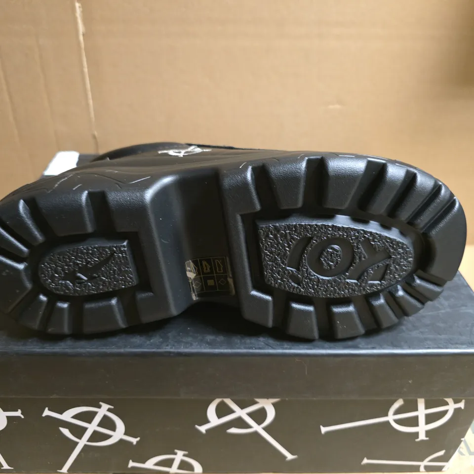 BOXED PAIR OF KOI X GHOST ZENITH CRUCIFIX CHUNKY TRAINERS – UK4, BLACK
