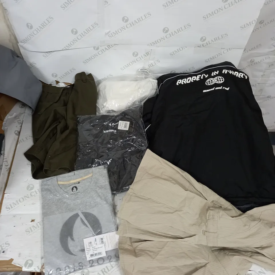 BOX OF APPROXIMATELY 18 ASSORTED ITEMS TO INCLUDE - DRESSES , JUMPERS , AND  T-SHIRTS ETC