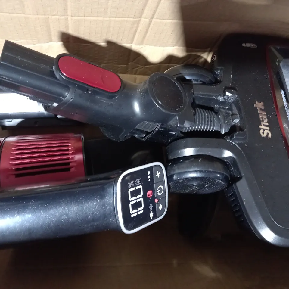 SHARK CORDLESS VACUUM IZ300UKT