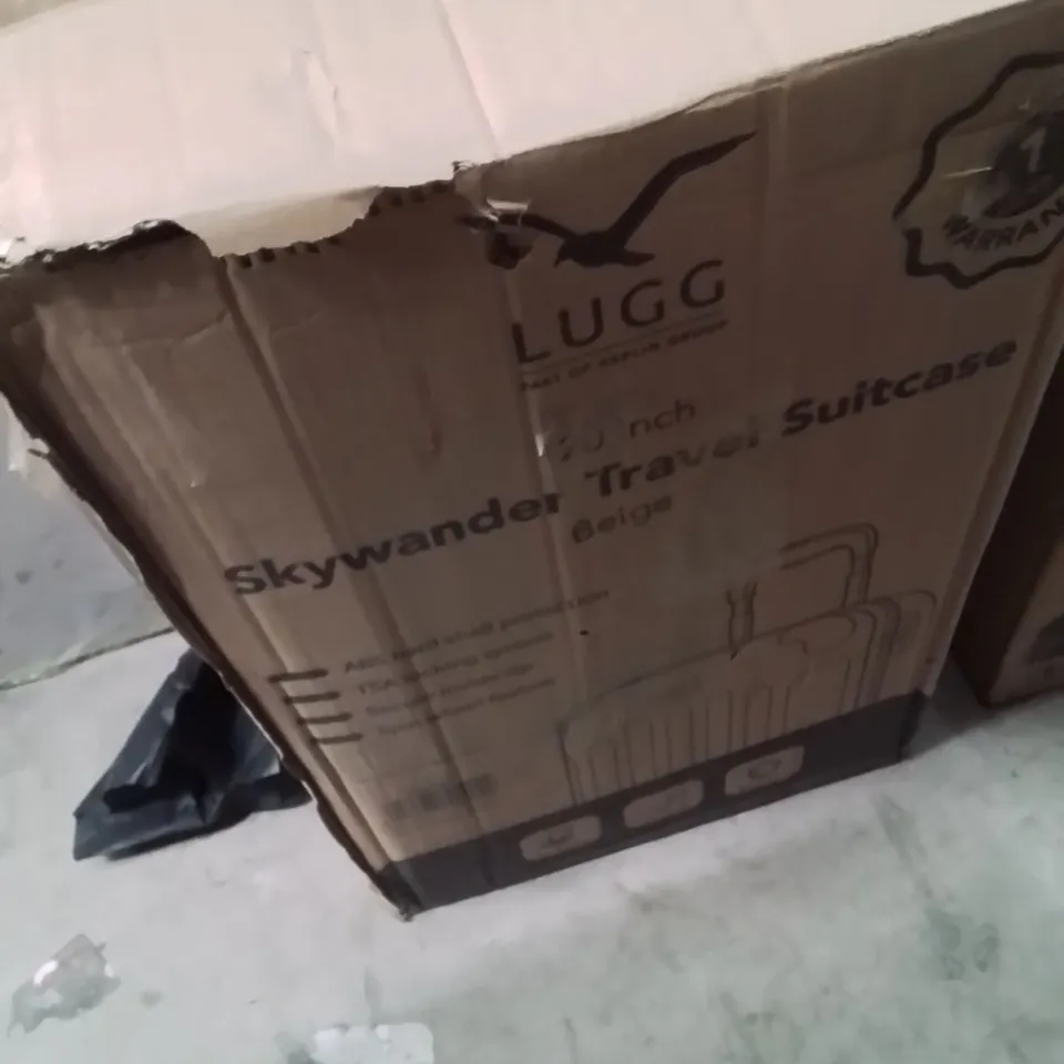 BOXED LUGG 20INCH SKYWANDER TRAVEL SUITCASE BEIGE