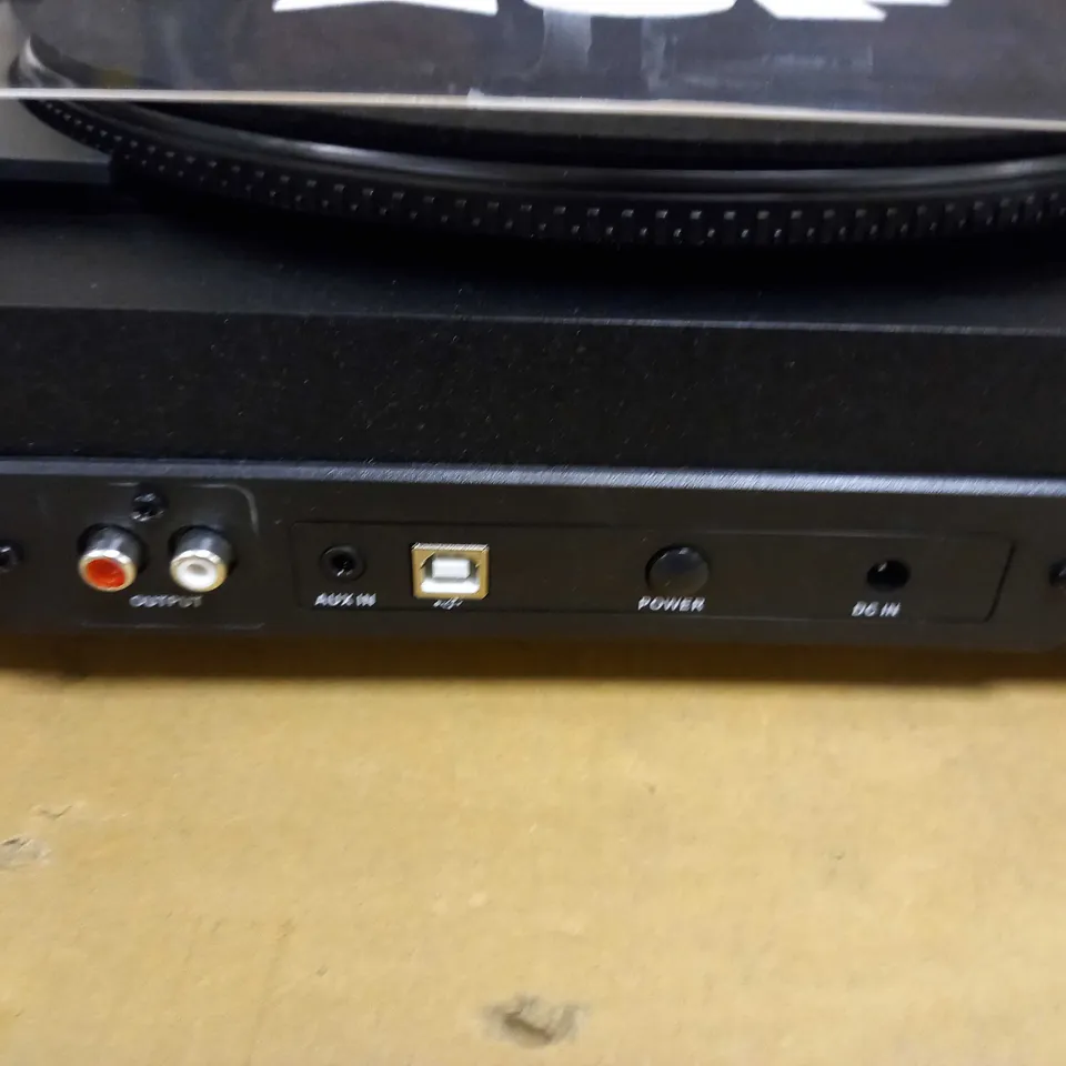 JAM BLUETOOTH SOUND STREAM+ TURNTABLE