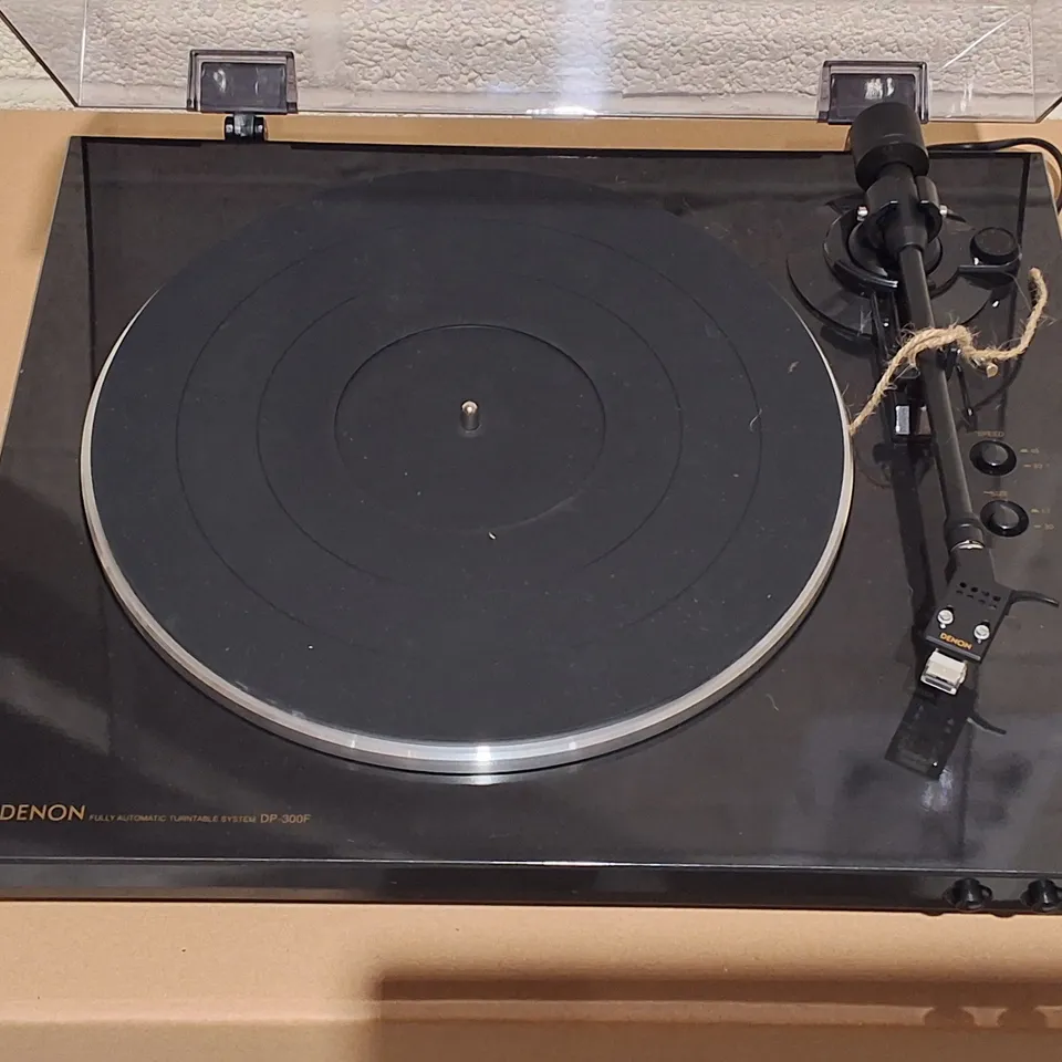 DENON DP-300F FULLY AUTOMATIC TURNTABLE IN BLACK