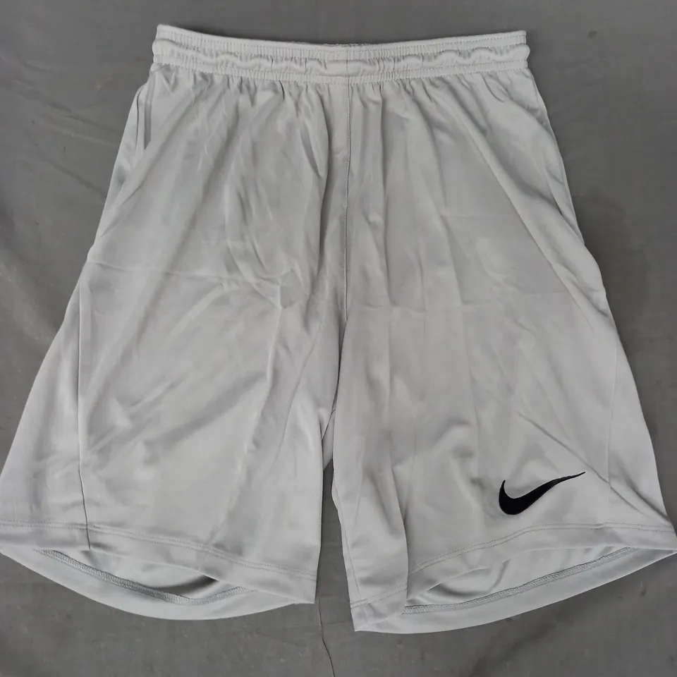 NIKE DRI-FIT SLIM FIT SHORTS IN GREY SIZE SMALL