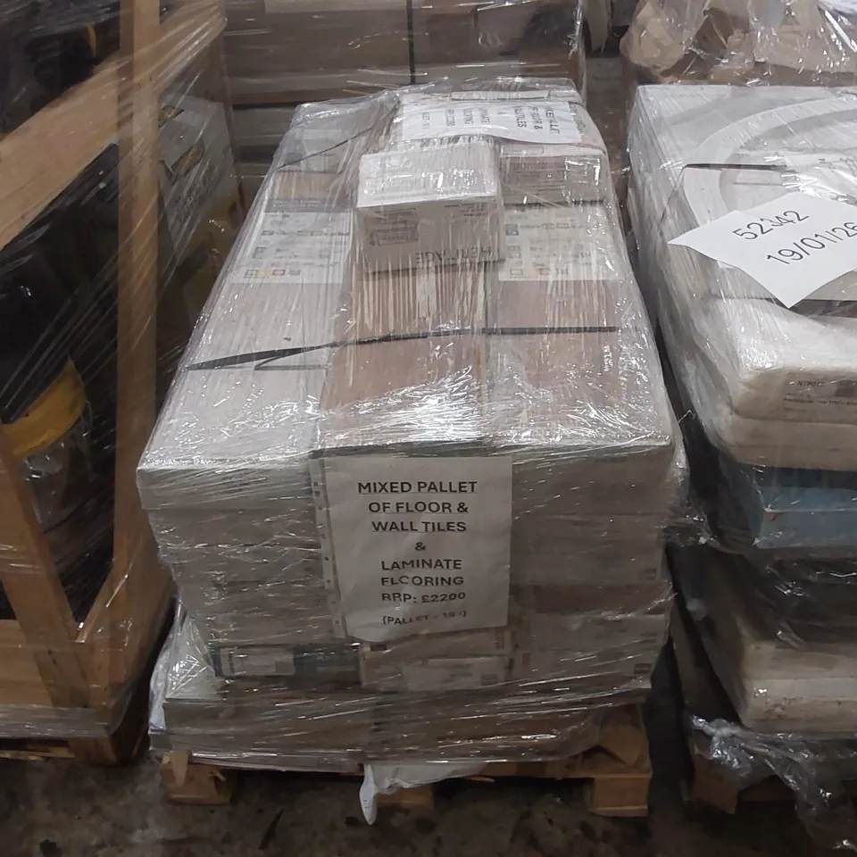 PALLET CONTAINING A LARGE QUANTITY OF ASSORTED FLOOR & WALL TILES & LAMINATE FLOORING