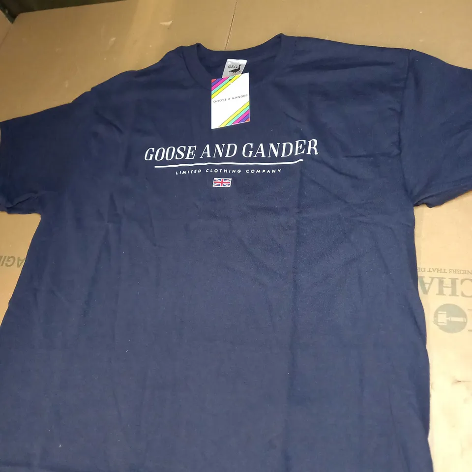 GOOSE AND GANDER LOGO T-SHIRT SIZE M