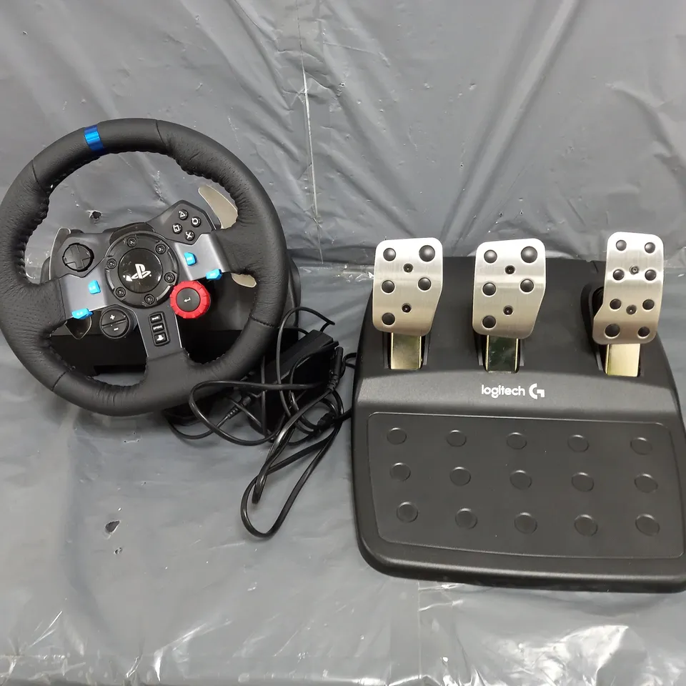 LOGITECH G29 DRIVING FORCE GAMING STEERING WHEEL 