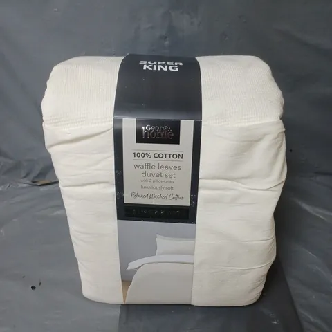 HOME WAFFLE LEAVES DUVET SET IN WHITE - SUPER KING