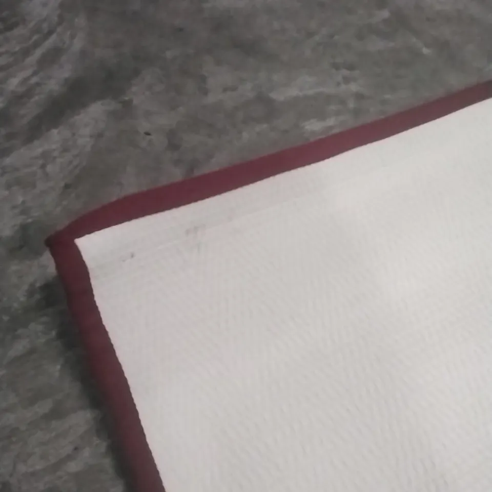 QUALITY DESIGNER RUG APPROXIMATELY 225X160CM