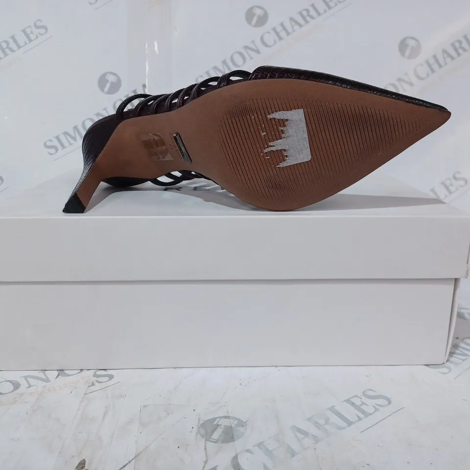 BOXED PAIR OF REISS DAPHNE SLINGBACK HEELS IN POMEGRANATE SIZE 5