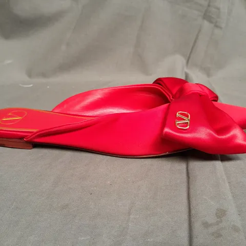 VALENTINO RED FLAT SANDLES WITH BOW TIE - SIZE 42