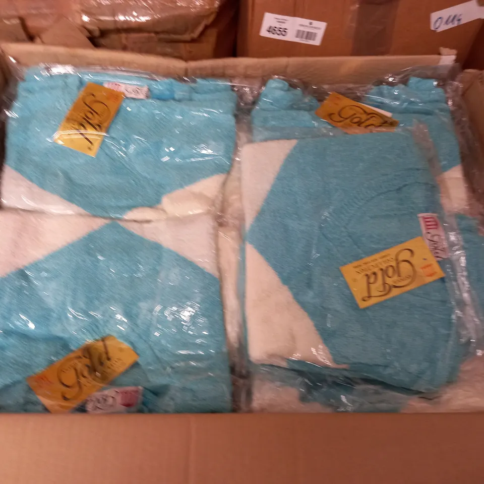 LARGE QUANTITY OF GOLD COLLECTION JUMPERS - SIZE UNSPECIFIED