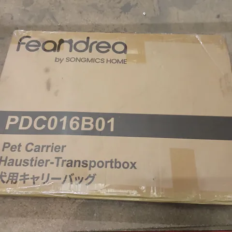 FEANDREA PET CARRIER PDC016B01