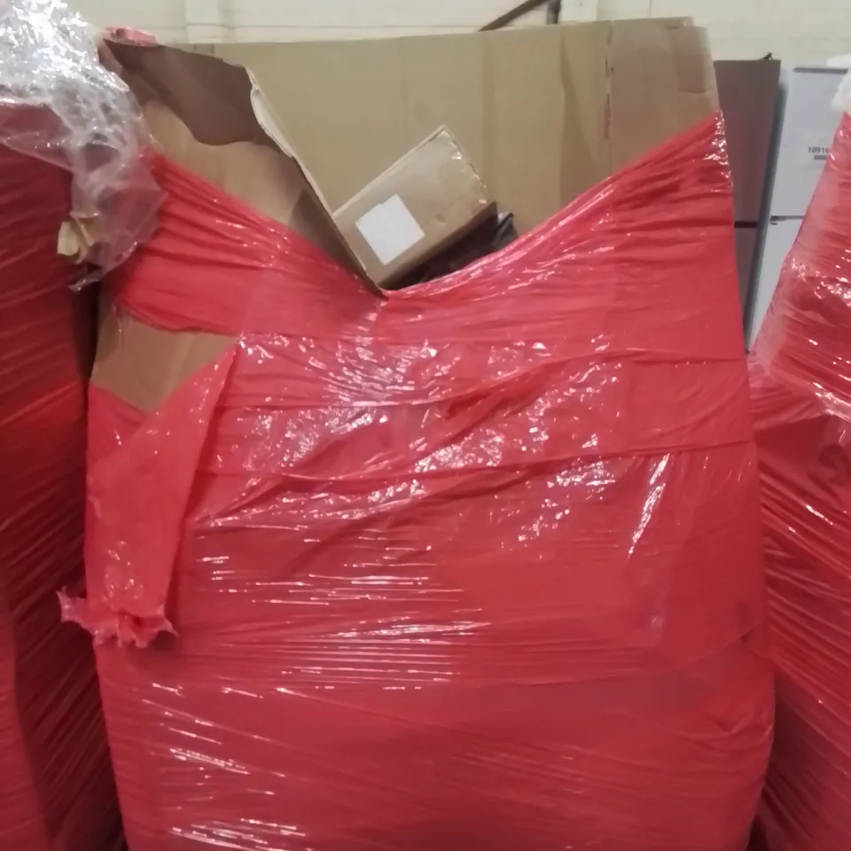PALLET OF ASSORTED HOUSEHOLD AND ELECTRICAL ITEMS TO INCLUDE MONITOR, BABY GATE AND FRUIT PRESS