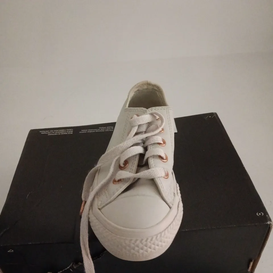 CONVERSE JUNIOR TRAINERS UK 11 JUNIOR BOXED