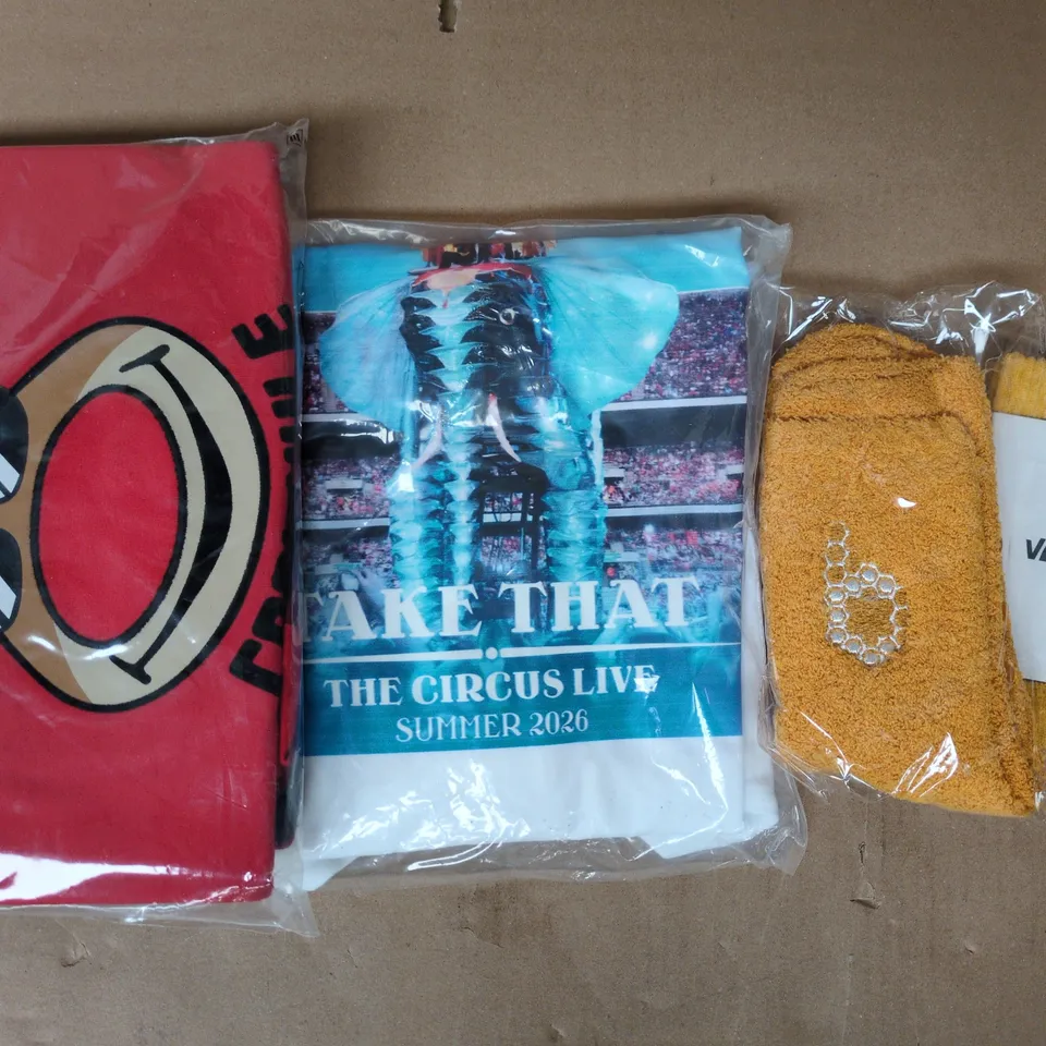 APPROXIMATELY 20 ASSORTED CLOTHING AND FASHION PRODUCTS IN VARIOUS STYLES AND SIZES - COLLECTION ONLY