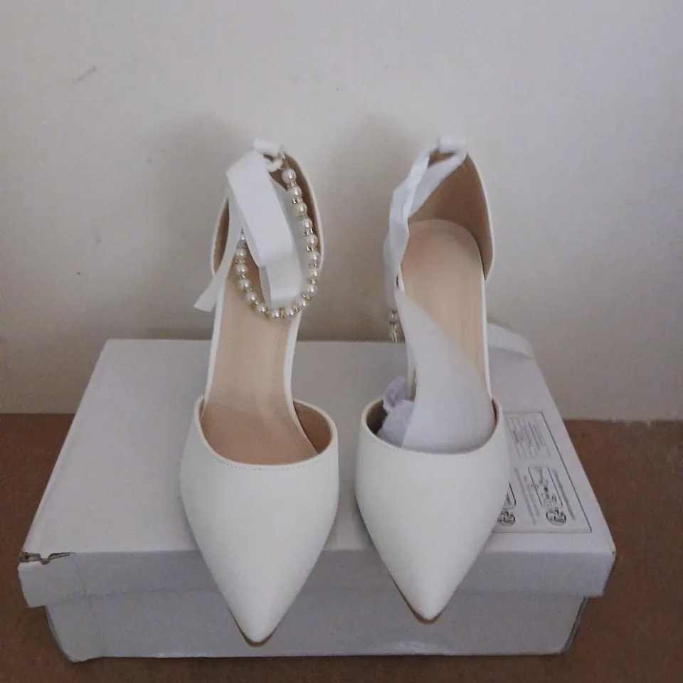 WOMEN'S WHITE PEARL-ANKLE STRAP HEELS – UK 5.5 (EU 38)