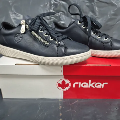 BOXED PAIR OF RIEKER ZIP TRAINERS IN NAVY SIZE 4