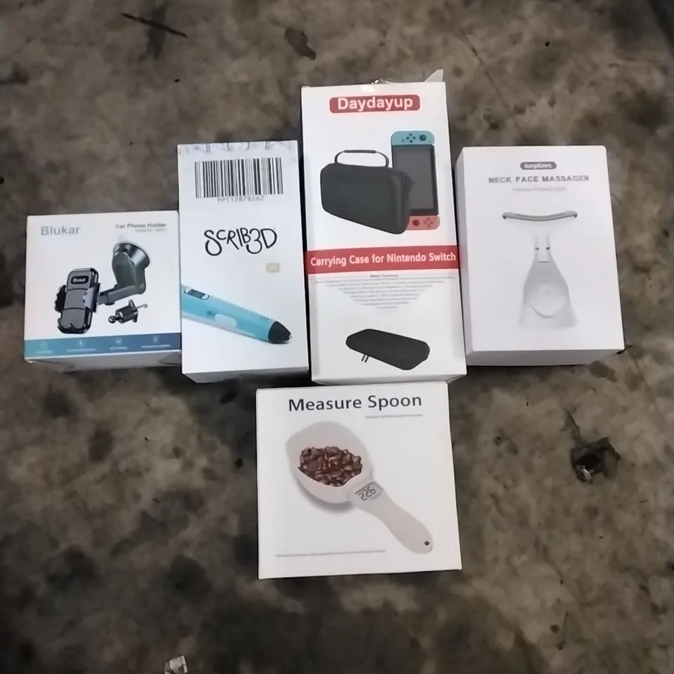 PALLET OF HOUSEHOLD ITEMS TO INCLUDE CAR PHONE HOLDER, SCRIB3D,NINTENDO SWITCH CARRY CASE,NECK FACE MASSAGER,MEASURE SPOON AND OTHER ASSORTED ITEMS...qq
