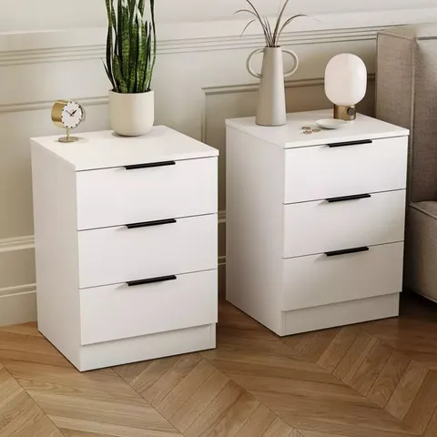 BOXED TREGA 3 DRAWER BEDSIDE CHEST SET OF 2 - WHITE (1 BOX)