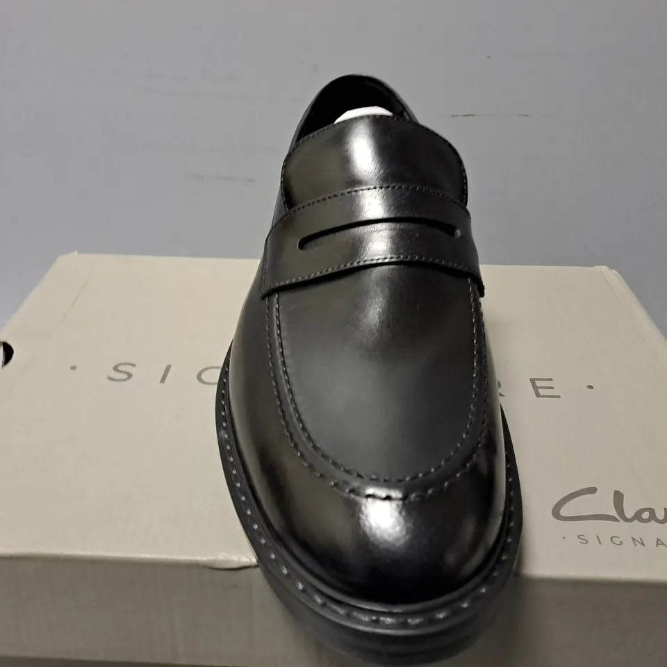 BOXED CLARKS ALDWIN STEP BLACK LEATHER - UK 8