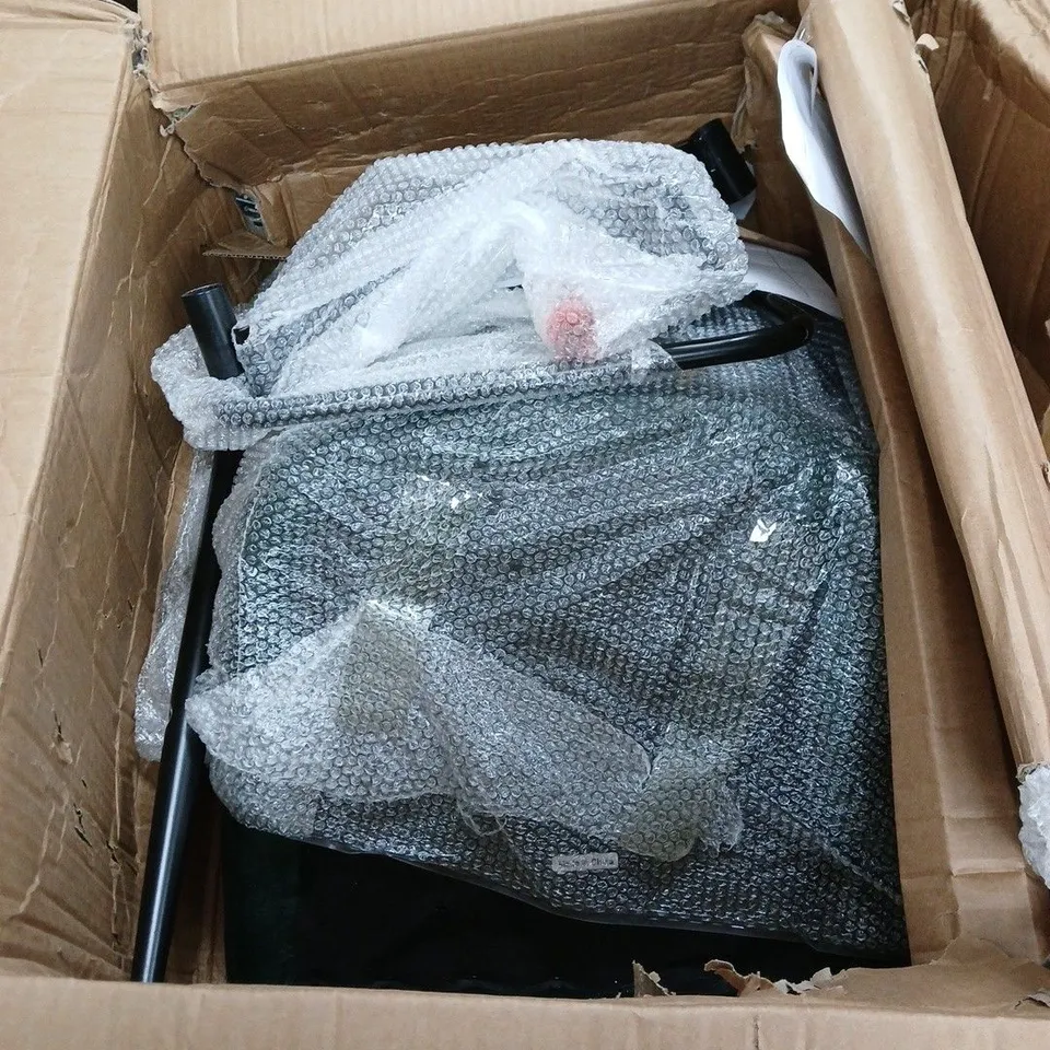 2 X GREEN VELVET CHAIR WITH CHEVRON-TUFTED BACKREST WITH LEGS