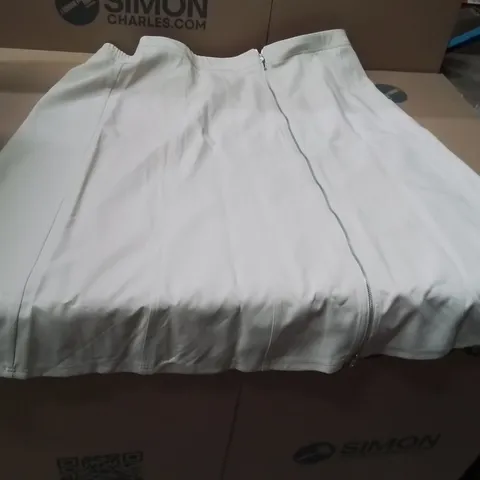 BOXED BRAND NEW APPROXIMATELY 20 JD WILLIAMS UTILITY MAXI SKIRT TAUPE SIZE 26