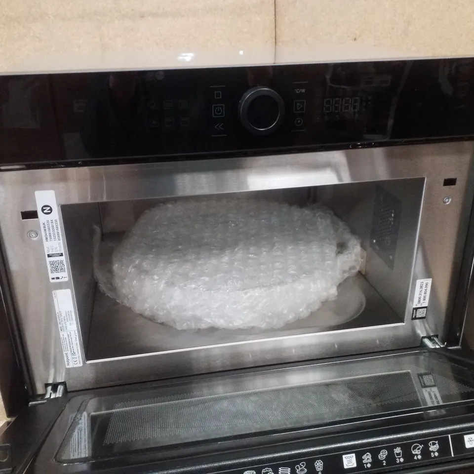 HOTPOINT CLASS 4 BUILT IN MICROWAVE WITH GRILL AND DYNAMIC CRISP