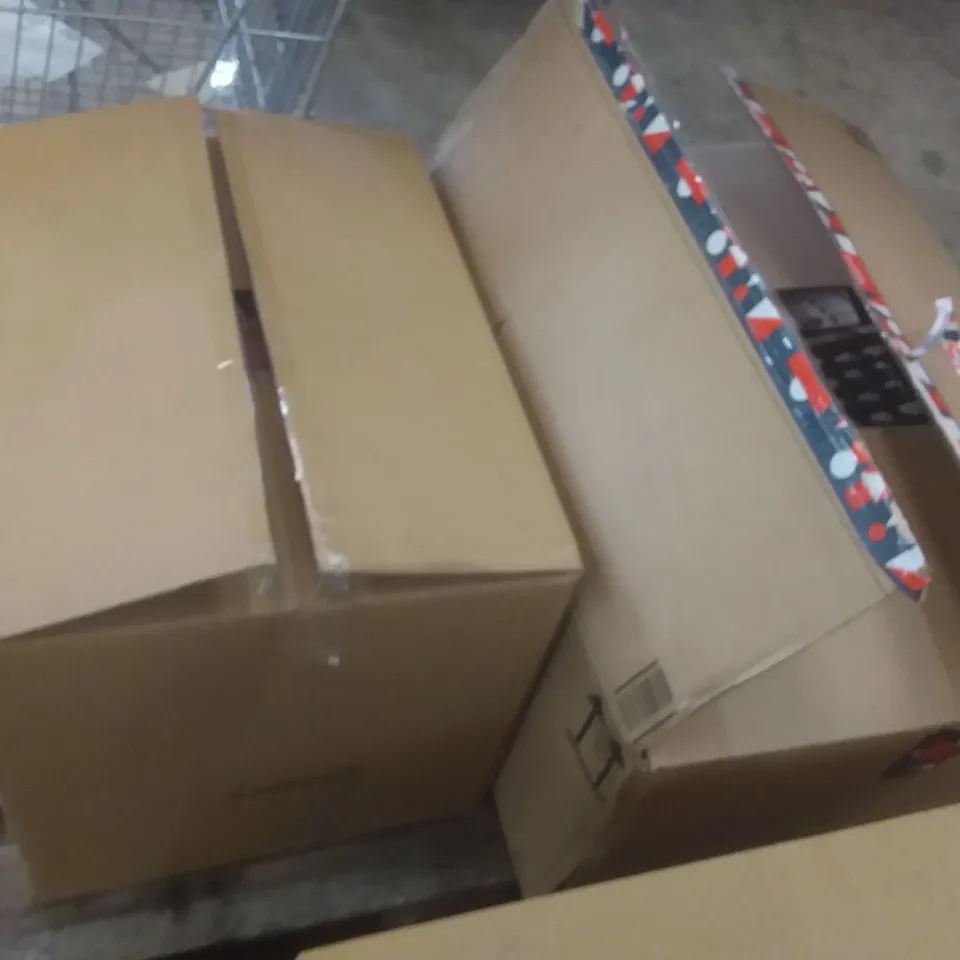 PALLET CONTAINING 2 BOXES OF ASSORTED BOOKS 