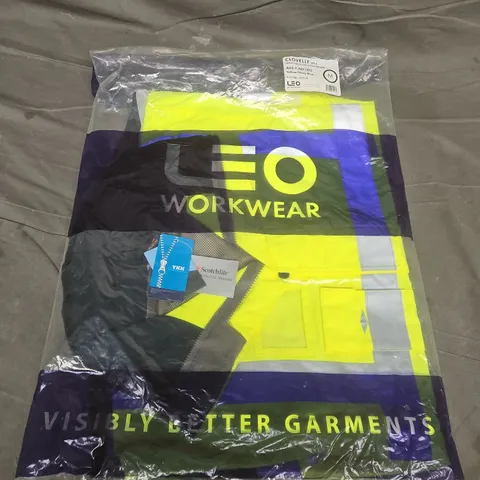 BAGGED LEO WORKWEAR CLOVELLY BREATHABLE EXECUTIVE ANORAK IN YELLOW/NAVY (AO4-Y/NV-LEO) - MEDIUM