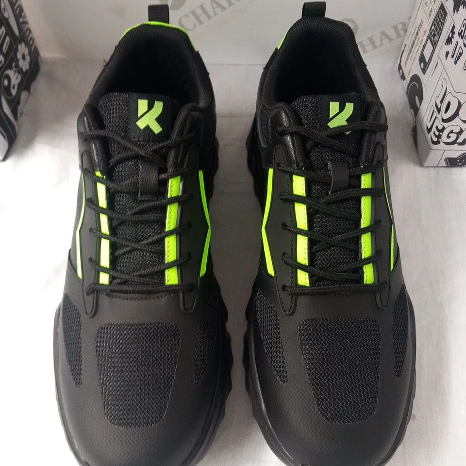 BRAND NEW BOXED PAIR OF KOI ACID RAVE CULTURE MEN'S TRAINERS SIZE 7