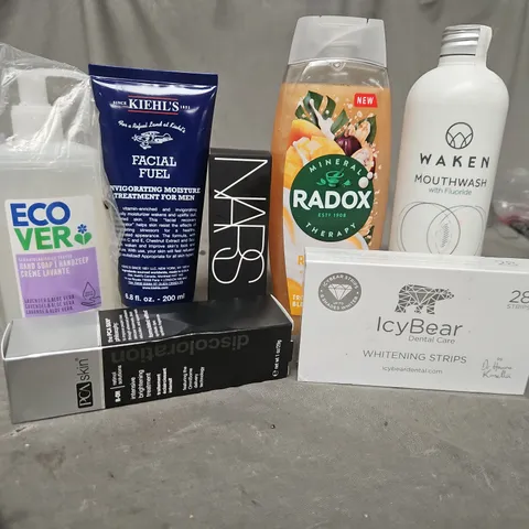 APPROXIMATEY 20 HEALTH AND BEAUTY PRODUCTS TO INCLUD - RADOX - WAKEN - ICY BEAR - ECOVER- ETC