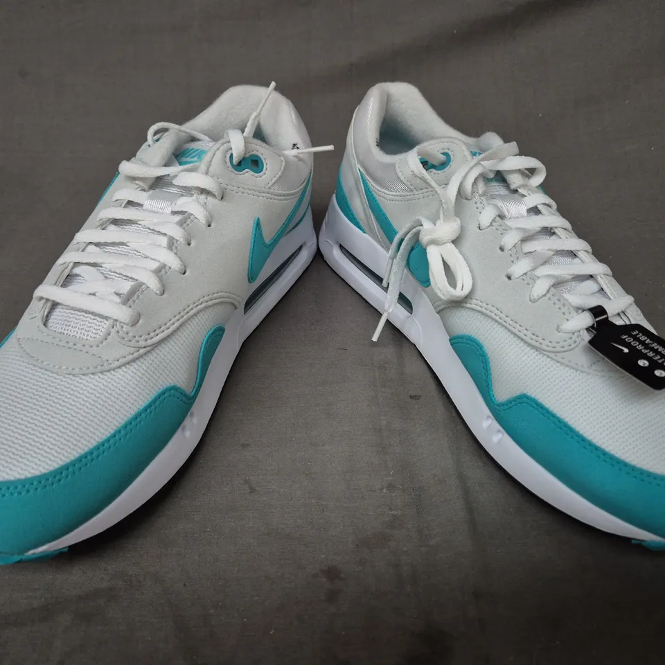 BOXED PAIR OF NIKE AIR MAX 1 '86 SHOES IN WHITE/CYAN UK SIZE 9.5