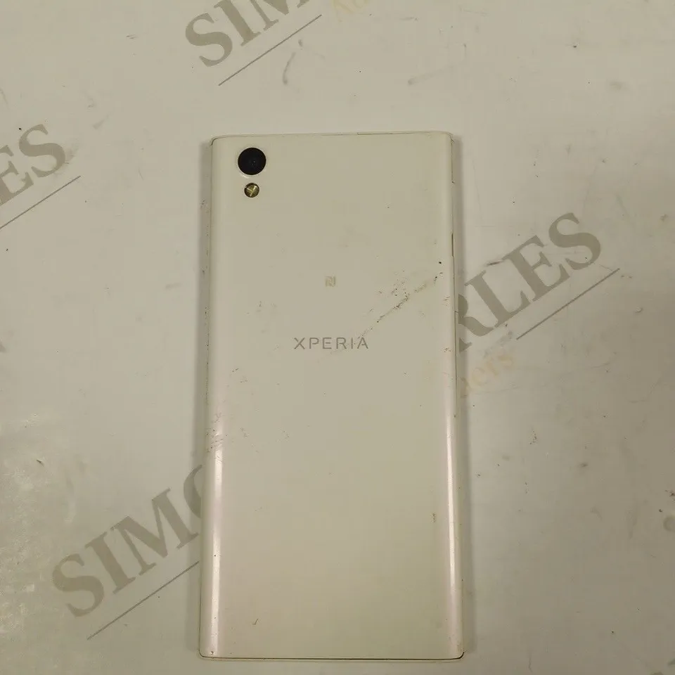 SONY XPERIA PHONE - WHITE 