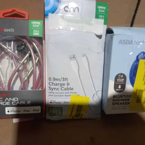 BOC OF APPROXIMATELY 15 ASSORTED ELECTRICAL ITEMS TO INCLUDE BLACKWEB SYNC & CHARGE CABLE, ONN CHARGE & SYNC CABLE, ASDA TECH BLUETOOTH SHOWER SPEAKER, ETC