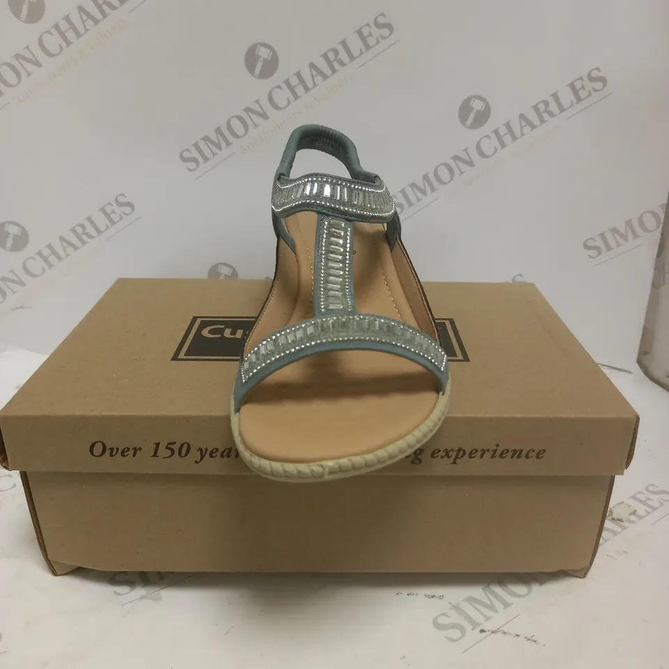 BOXED PAIR OF CUSHION WALK DIAMANTE T BAR SANDALS IN BLUE - SIZE 7