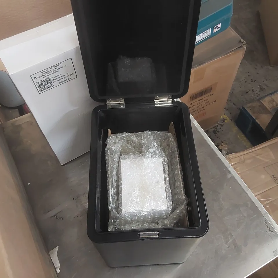 BOXED FRANKE COOL BOX