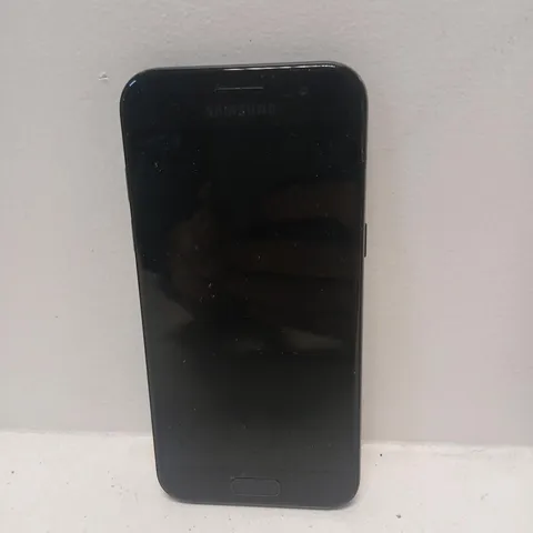 SAMSUNG GALAXY A3 (2017) – BLACK, 16GB